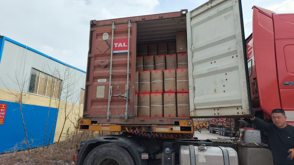 Доставка режущего круга грузовиком