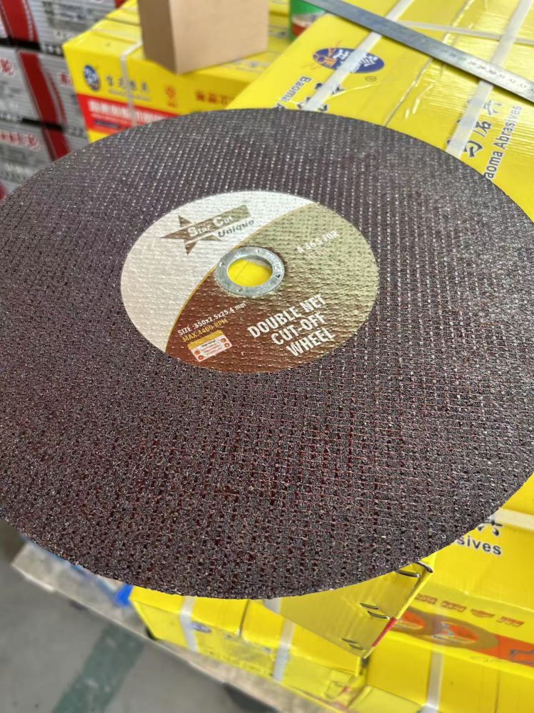 Доставка режущего круга грузовиком