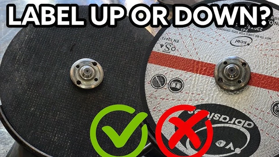 в какую сторону вращается отрезной диск на болгарке